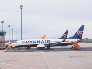 Пътниците на Ryanair намаляха с 99.6%, на Wizz Air - с 97.6%