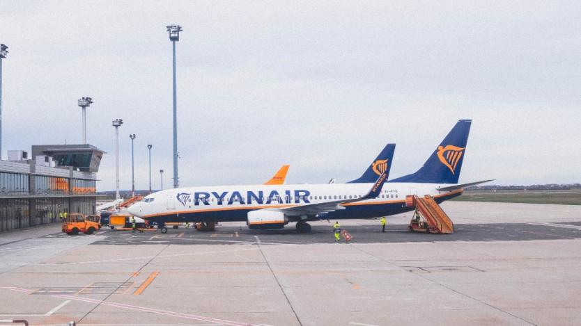 Пътниците на Ryanair намаляха с 99.6%, на Wizz Air - с 97.6%