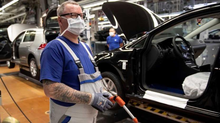 Проблемите с доставките оскъпяват производството на Volkswagen