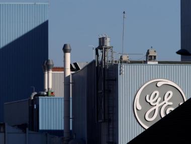 General Electric съкращава 13 000 души заради срива в авиоиндустрията