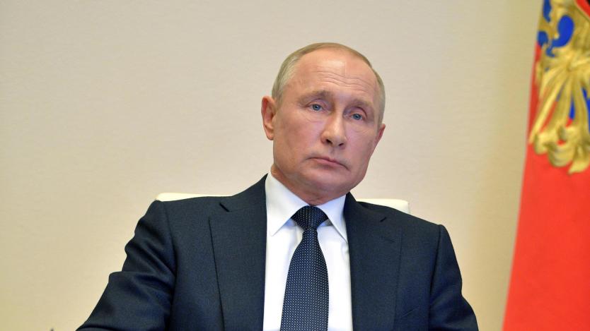 Рейтингът на Путин се срина до над 20-годишен минимум