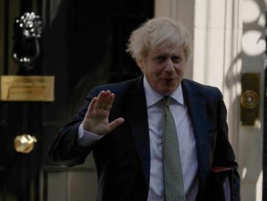 Джонсън ще разхлабва мерките на карантината „много ограничено“