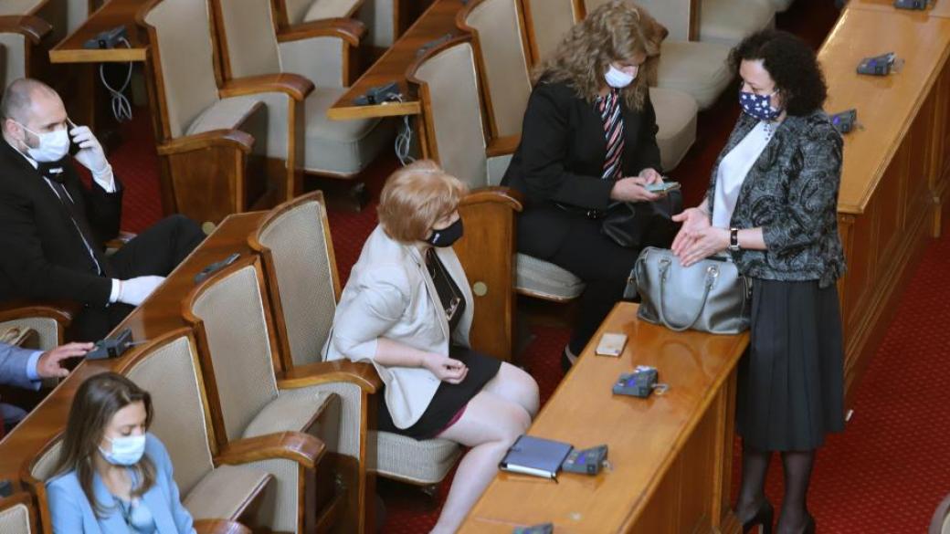 Депутатите одобриха на първо четене по-голямата власт на здравния министър