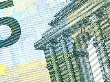 Франция предлага ЕК да създаде възстановителен фонд с €300 млрд.