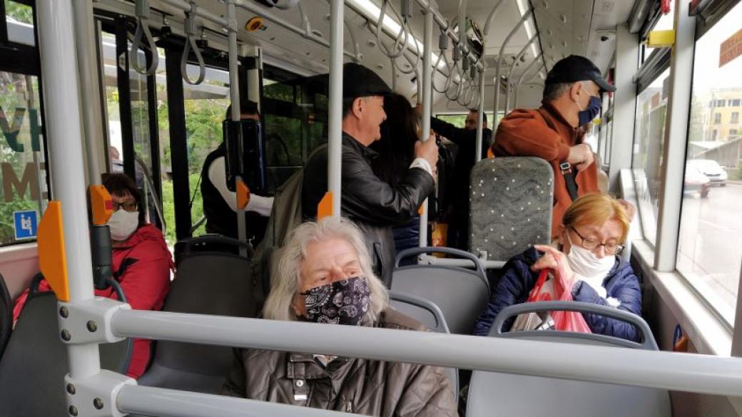 Глоба от 300 до 1000 лева за пътник без маска в автобусите в София