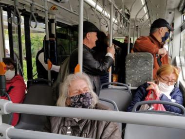 Глоба от 300 до 1000 лева за пътник без маска в автобусите в София