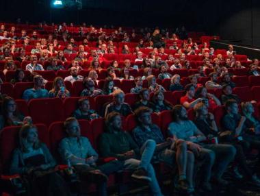 Ананиев отвори кината и разреши културни събития на открито