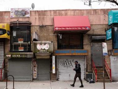 Индексите се понижиха рязко след коментар за „рестарт“ на икономиката на САЩ