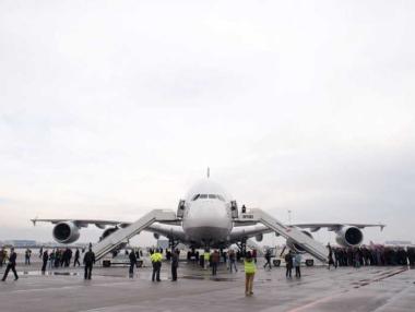 ЕК критикува България за ваучерите за отменени пътувания