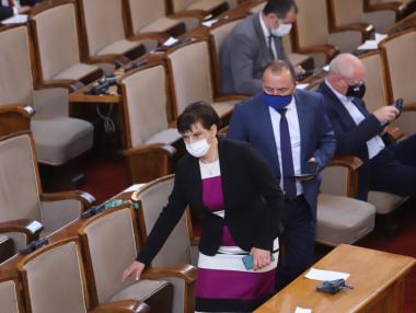 Ваучерите за море – само за хората на „първа линия“ и в държавни бази