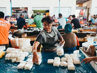 Фабриките в Китай вече работят, но клиентите ги няма