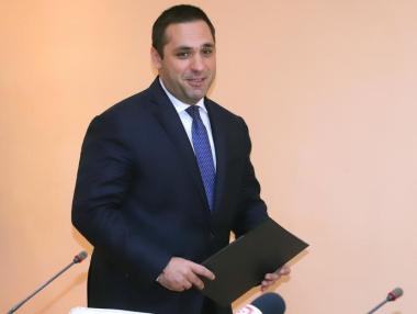 „Държавната петролна компания“ няма да придобива съществуващи бензиностанции