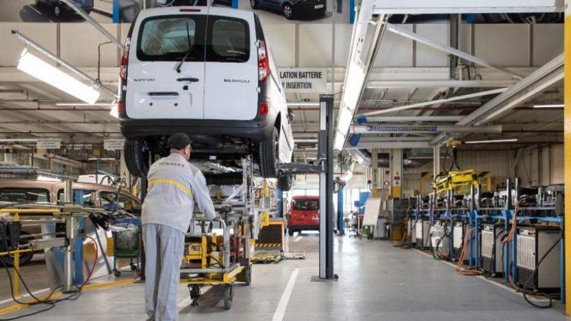 Renault обмисля затварянето на няколко завода във Франция