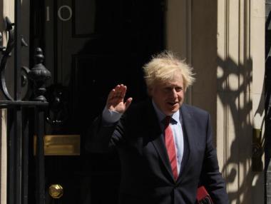 Джонсън иска да изключи напълно Huawei от британската 5G мрежа