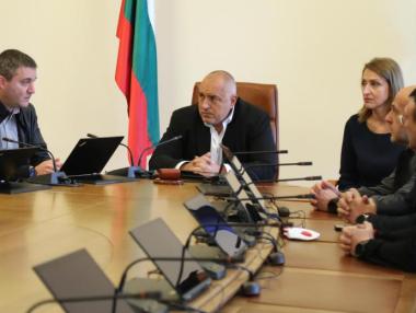 Цялостна промяна на данъчната система, ако се загубят много приходи от ДДС, иска Горанов