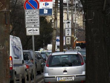 СОС предлага удължаване срока на стикерите за платено паркиране в София