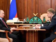 Прибързани сигнали от Русия смъкват цената на петрола