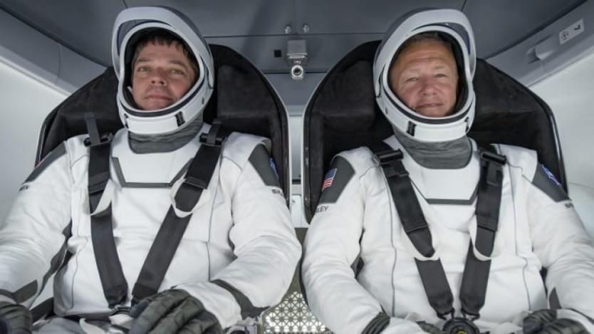 Лошото време попречи на SpaceX да изстреля капсулата с астронавти