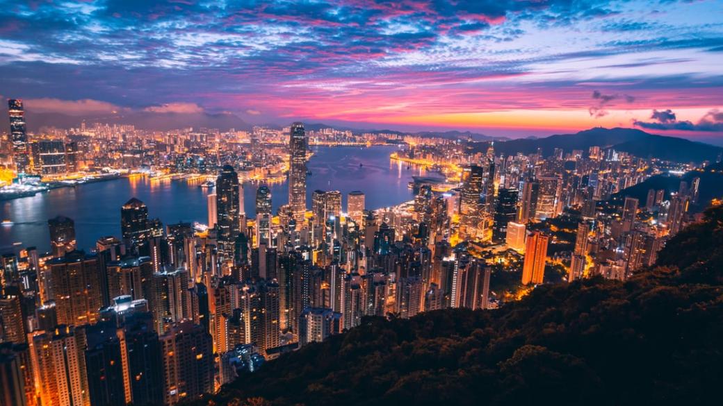 Финансовият статус на Хонконг постепенно ерозира