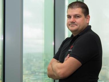 Държавата иска да таксува бъдещето на България с „данък успех“