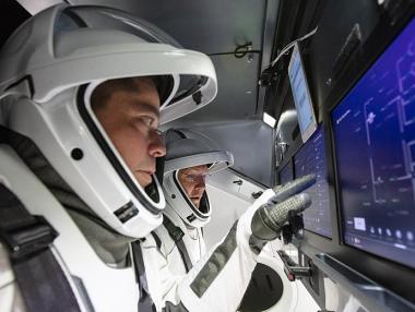 Двама българи са част от екипа, работил за изстрелването на ракетата на SpaceX