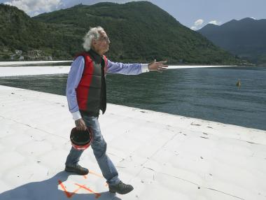 Вълшебникът, който опакова света и накара хората да ходят по вода