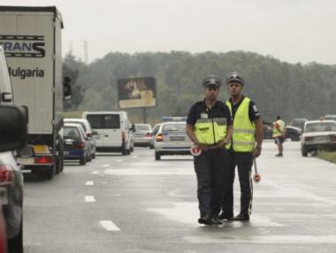 Поредните кръпки под обществен натиск - промените в Закона за движение по пътищата
