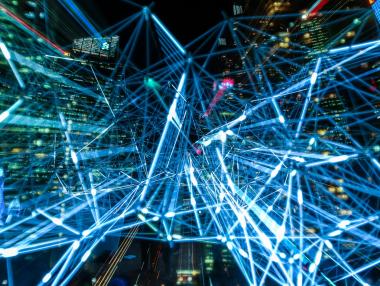 Светът бърза към 5G, но не и България