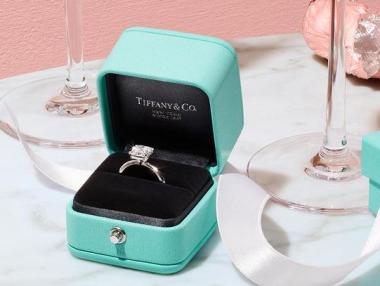 Сделката на LVMH за Tiffany & Co изглежда все по-несигурна