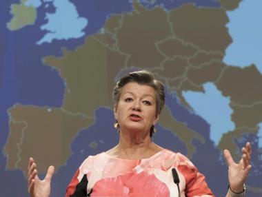 ЕК призова външните граници на блока да се отоворят на 1 юли