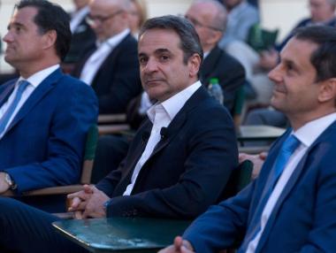 Гърция предупреди туристите за мерките срещу Covid-19