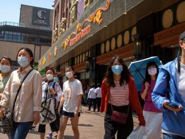 Плах ръст на китайското производство и спад на продажбите през май