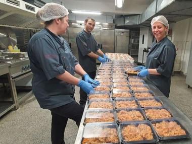 „Солидарност с щипка любов“ ще подкрепя целогодишно уязвими хора