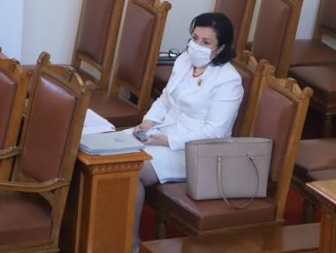 Търговските вериги обвиниха Танева в груба намеса в бизнеса