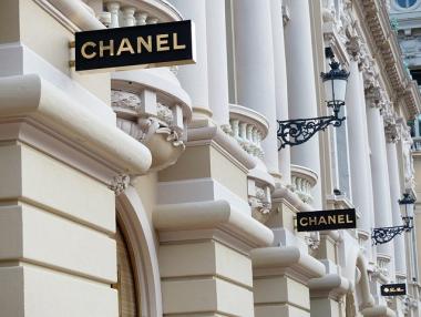 Chanel очаква трудни години за луксозните стоки заради Covid-19