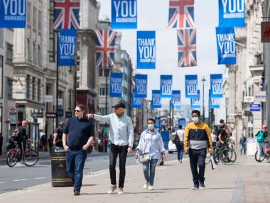 Британският дълг надхвърли размера на БВП