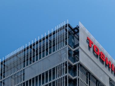 Toshiba планира да продаде дела си в Kioxia