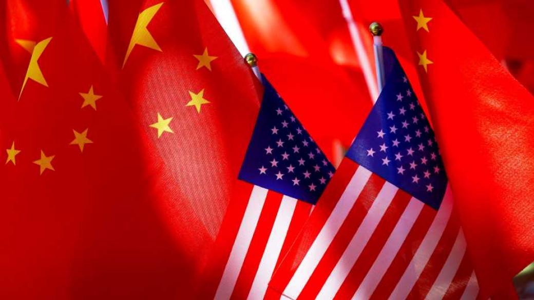 Петролът поевтиня заради неяснотите около търговската сделка между САЩ и Китай