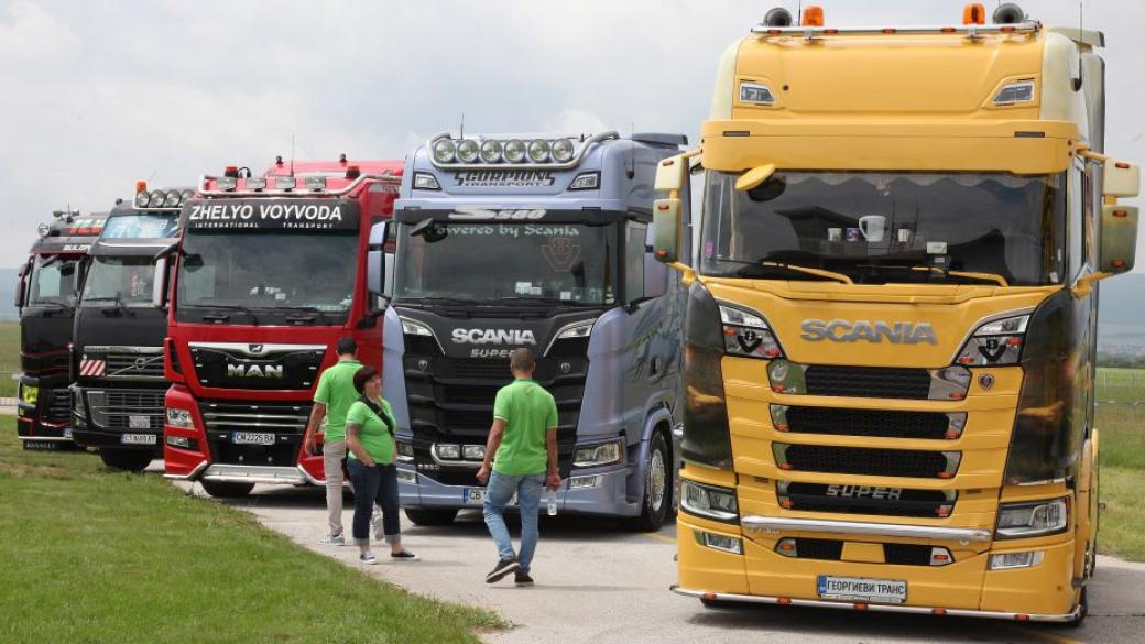 Срив в продажбите на товарни и транспортни автомобили в България
