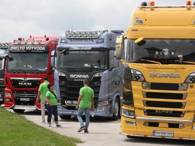 Срив в продажбите на товарни и транспортни автомобили в България