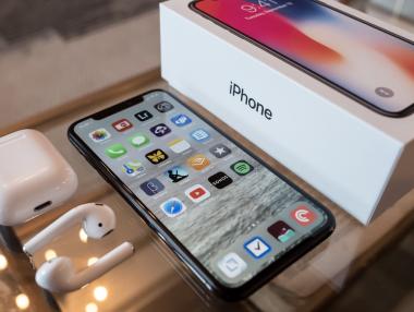 iPhone 12 може да дойде без зарядно