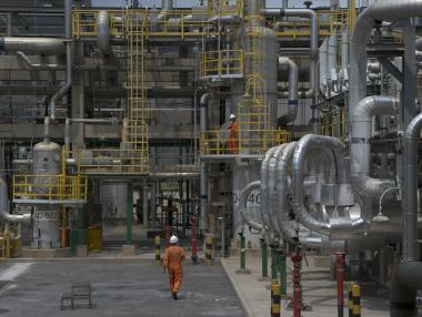 BP продава бизнеса си за петрохимикали на Ineos за $5 млрд.