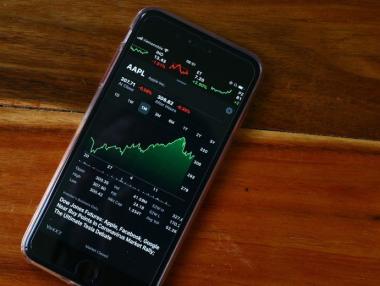 Технологичните гиганти изстреляха Nasdaq до нов връх