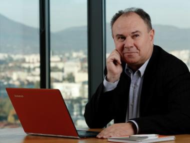 Комуникациите са нашият шанс да живеем нормално