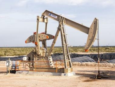 Saudi Aramco повиши цените на нефта с доставка през август