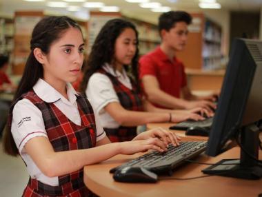 При онлайн обучение всички чуждестранни студенти трябва да напуснат САЩ