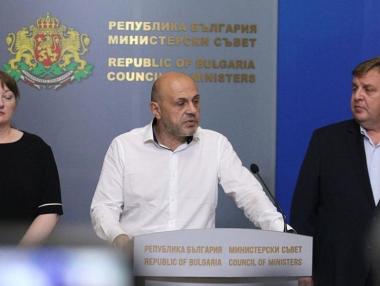 Президентът иска цялата власт, обяви правителството