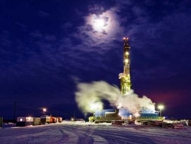 Петролът поскъпна след рязък спад в щатските запаси