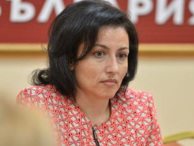 Прокуратурата нареди на Танева да провери незаконното използване на ДДТ