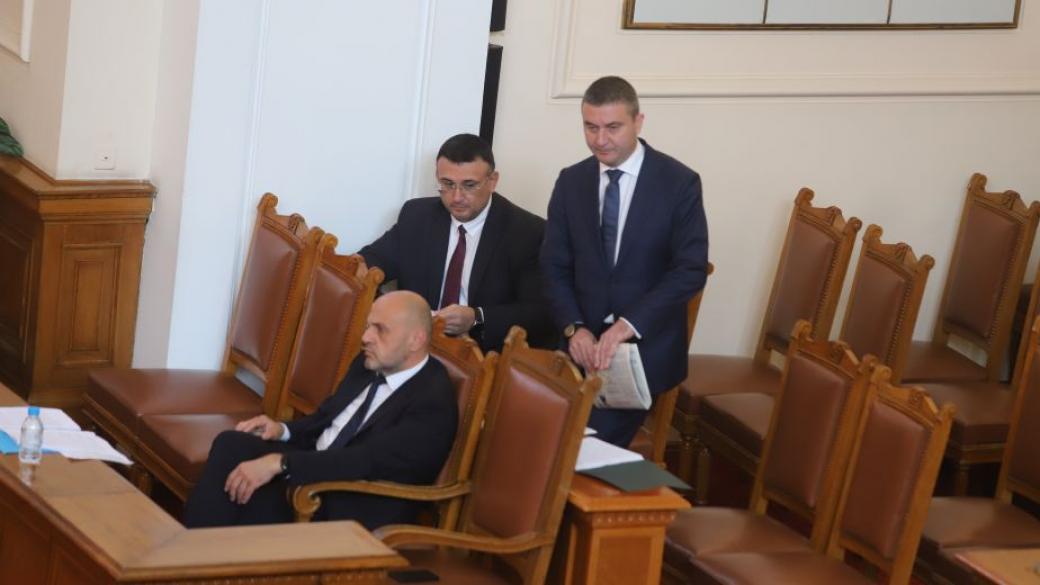 Премиерът уволни Горанов, Маринов и Караниколов